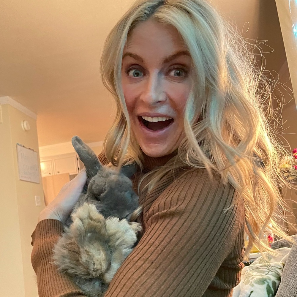 Meet your Posher, Debrah